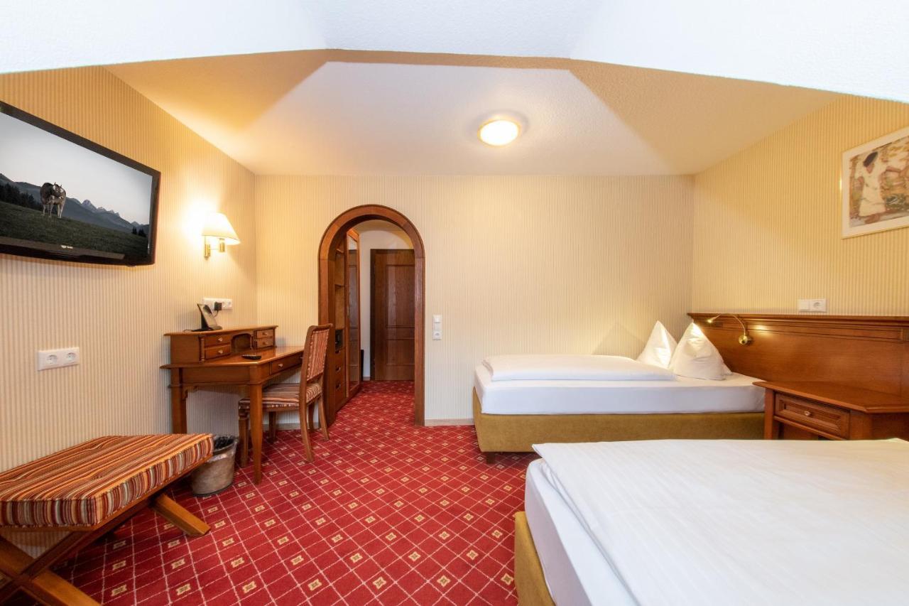 Hotel Gasthof Post Nesselwang Eksteriør billede