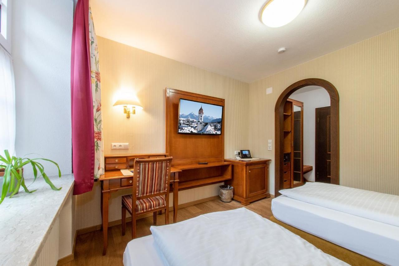 Hotel Gasthof Post Nesselwang Eksteriør billede